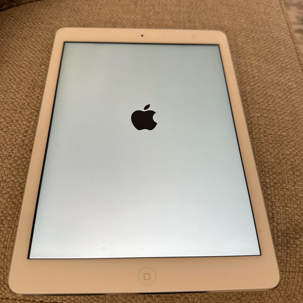 IPAD AIR MODEL A1474